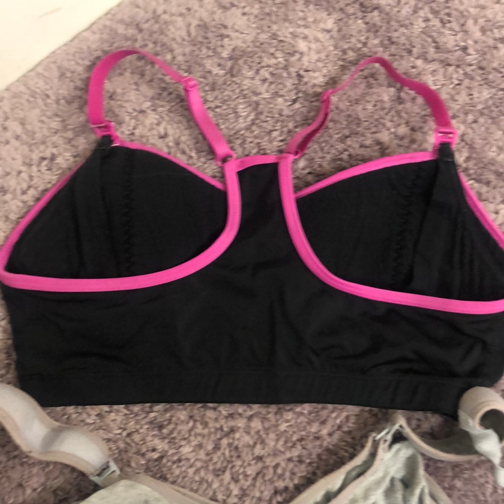 Breastfeeding bras - Picture 3 of 3